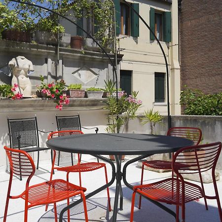 Family Apartment With Terrace Venecia Exterior foto