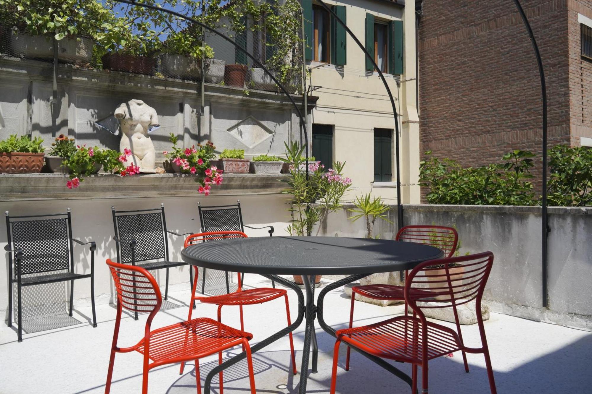 Family Apartment With Terrace Venecia Exterior foto
