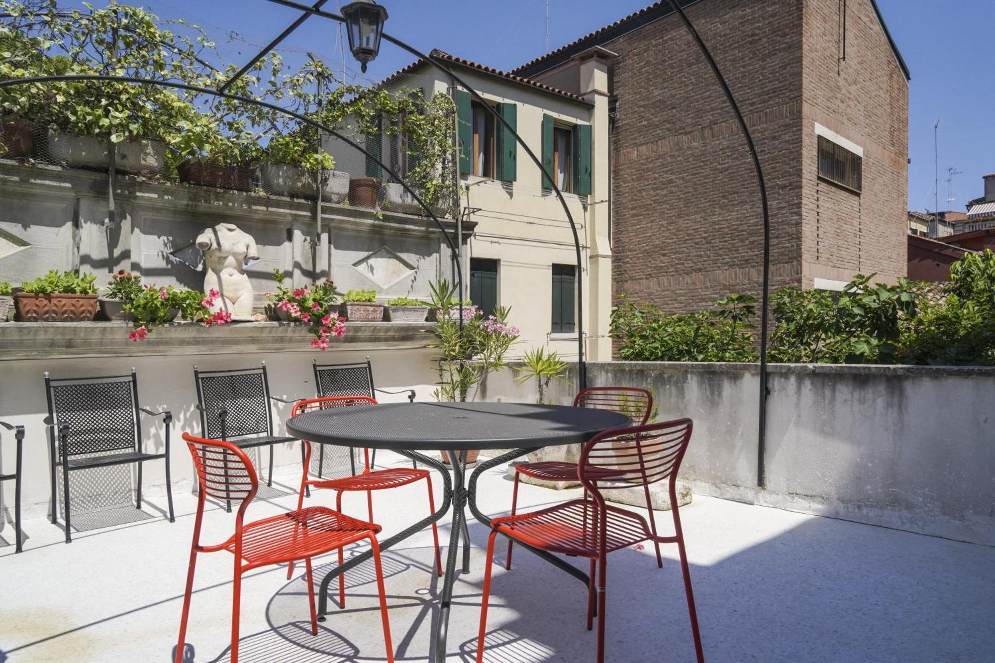 Family Apartment With Terrace Venecia Exterior foto